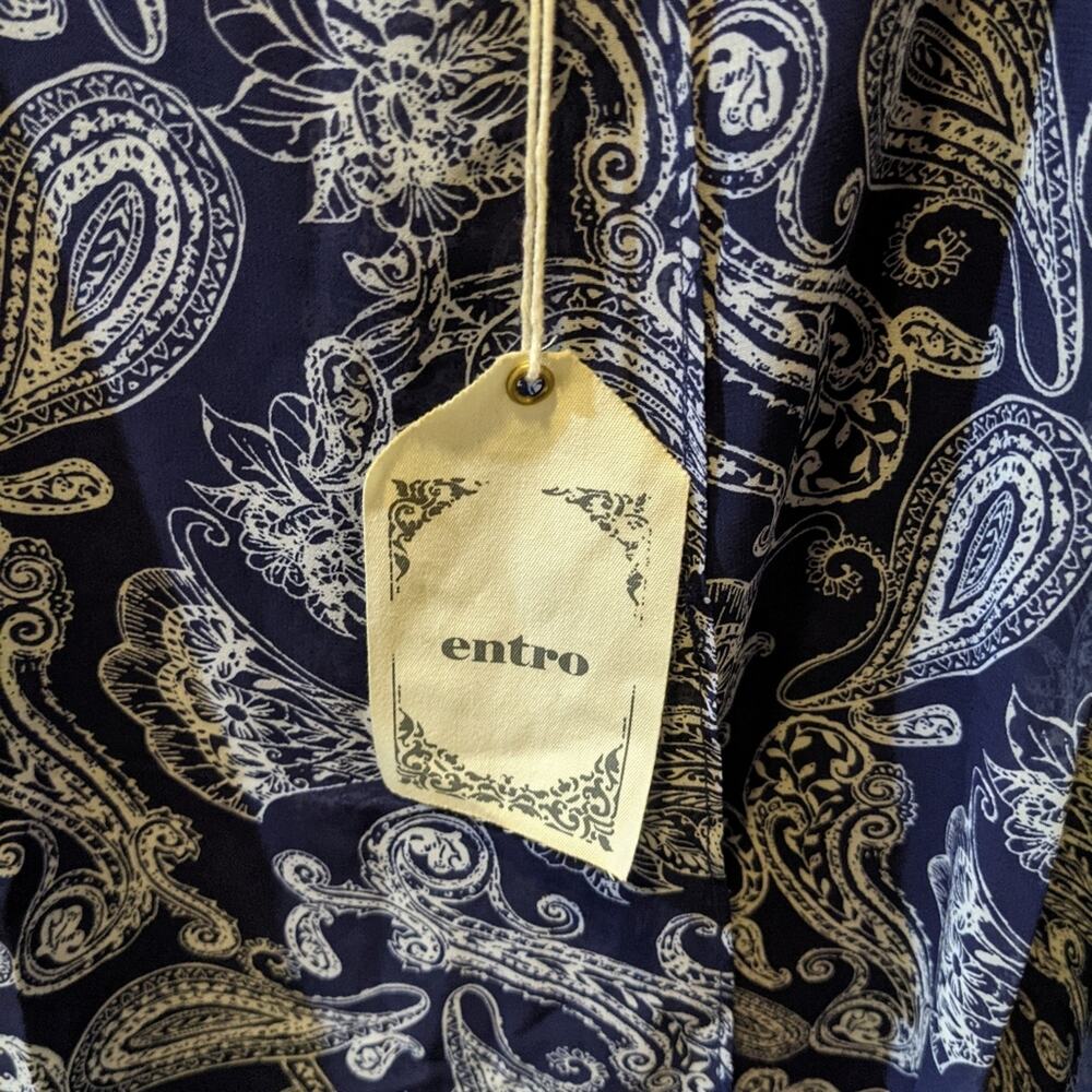 Entro Navy Paisley Cold Shoulder Bell Sleeve Boho Blouse NWT Size Medium - Picture 2 of 10
